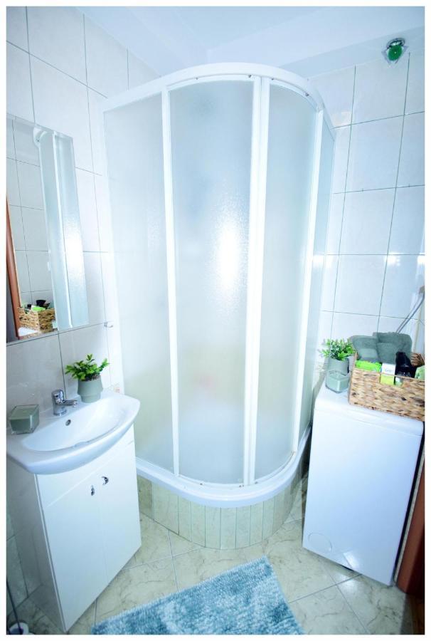 Color24 Apartament VI Сталова Вола Екстериор снимка